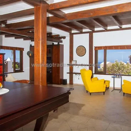 Haere Mai Of Standing With A Sea View La Asomada (Lanzarote)